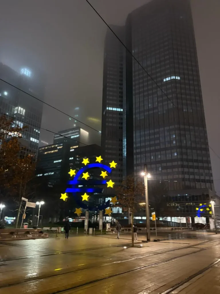 Francoforte sul Meno: Una Guida Completa per Scoprire la Capitale Finanziaria della Germania