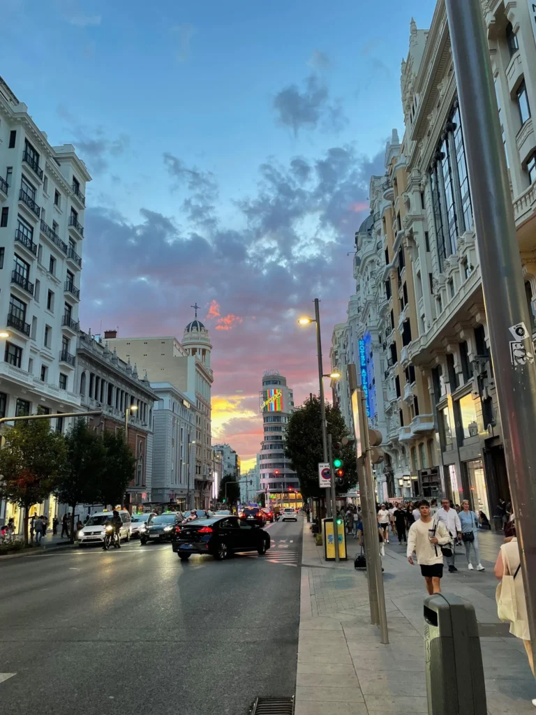 Madrid in 4 Giorni: Itinerario tra Storia, Arte e Gran cibo