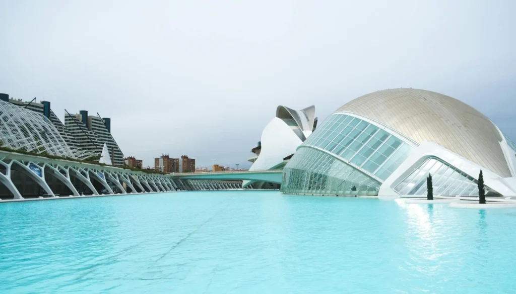 Valencia in 3 giorni: L'itinerario Perfetto per un Viaggio Low Cost