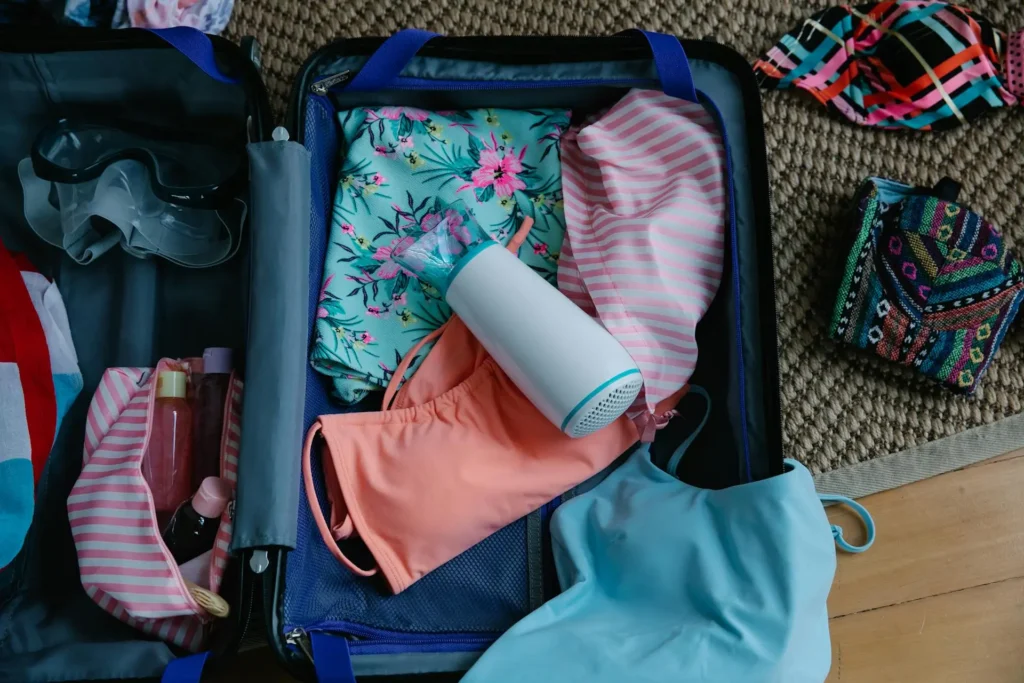Attrezzatura per un Viaggio Low Cost: Gli indispensabili del 2025